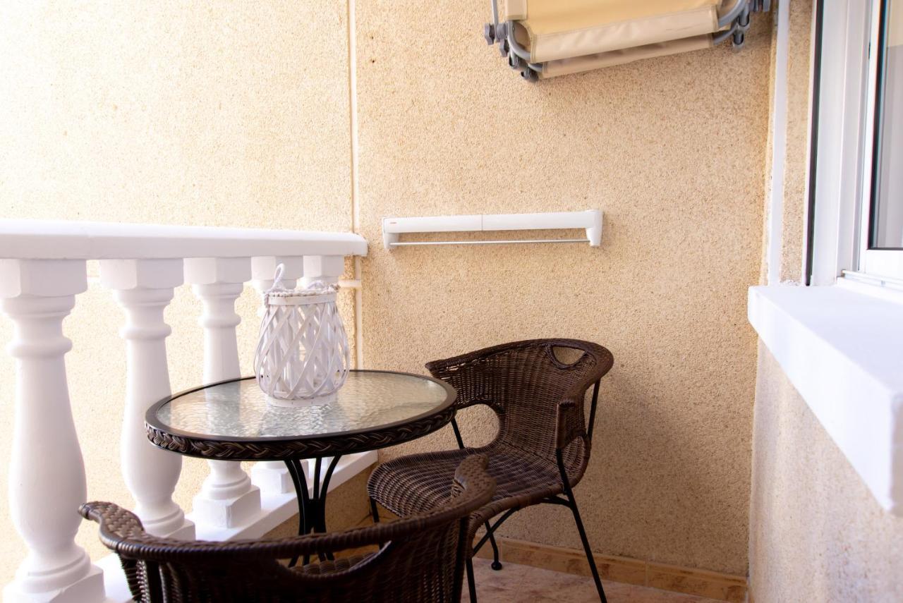 Holiday Suite Caballero De Rodas 92 Торевиеха Екстериор снимка